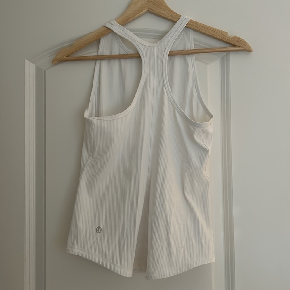 COPY - Lululemon Tank - Picture 2 of 4